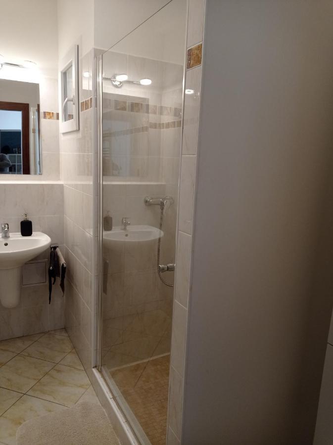Апартаменты Amazing Flat In Old Town With Large Balcony Братислава Экстерьер фото