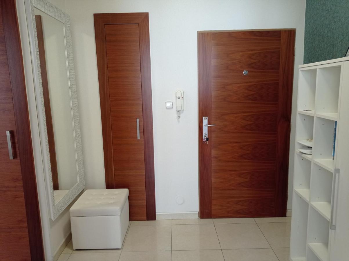 Апартаменты Amazing Flat In Old Town With Large Balcony Братислава Экстерьер фото